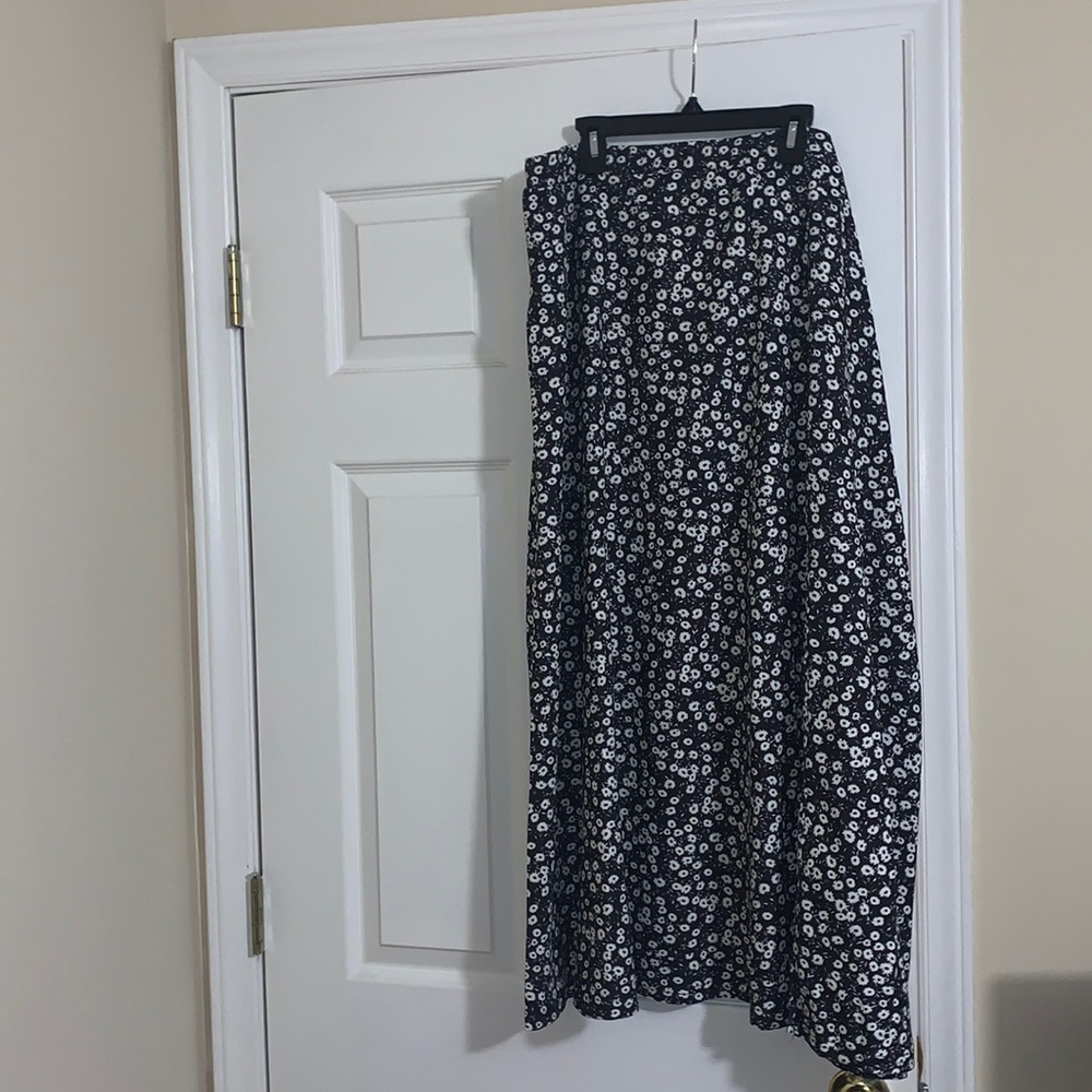 Black Floral Print Maxi Skirt With Slit